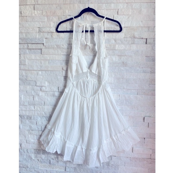 White Crochet Lace Open Back Boho Mini Dress - Picture 3 of 11
